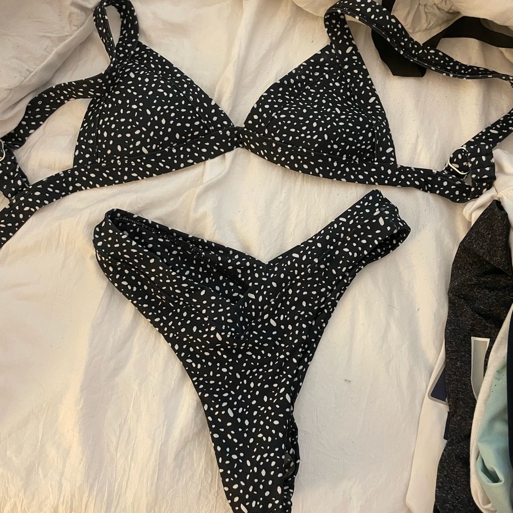 OneOne swimwear bikini black - new